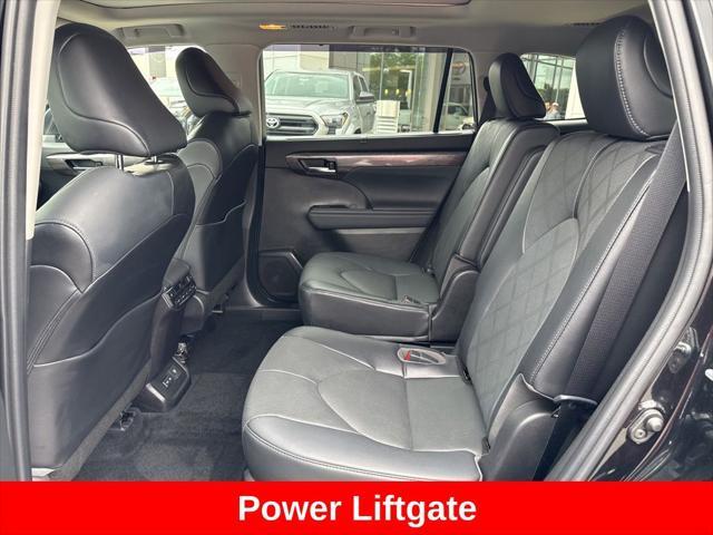 used 2022 Toyota Highlander car, priced at $44,752