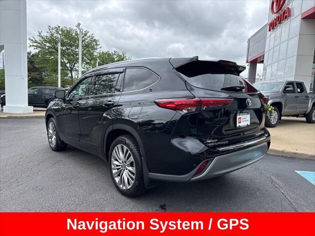 used 2022 Toyota Highlander car, priced at $44,752
