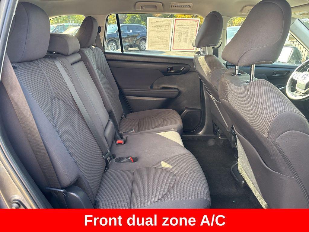 used 2024 Toyota Highlander car, priced at $35,997