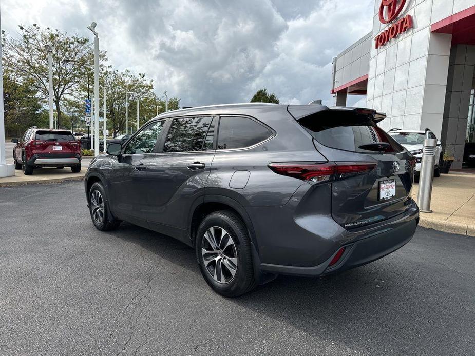 used 2024 Toyota Highlander car, priced at $41,574