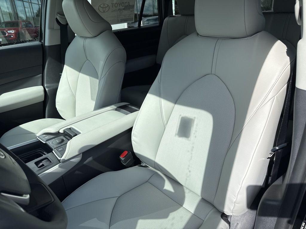 new 2026 Toyota Grand Highlander Hybrid car, priced at $50,713