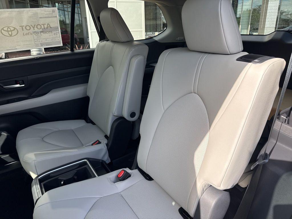 new 2026 Toyota Grand Highlander Hybrid car, priced at $50,713