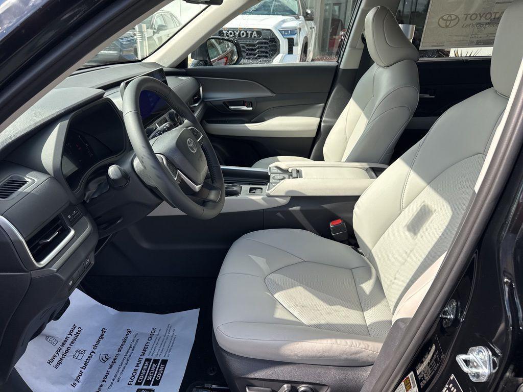new 2026 Toyota Grand Highlander Hybrid car, priced at $50,713