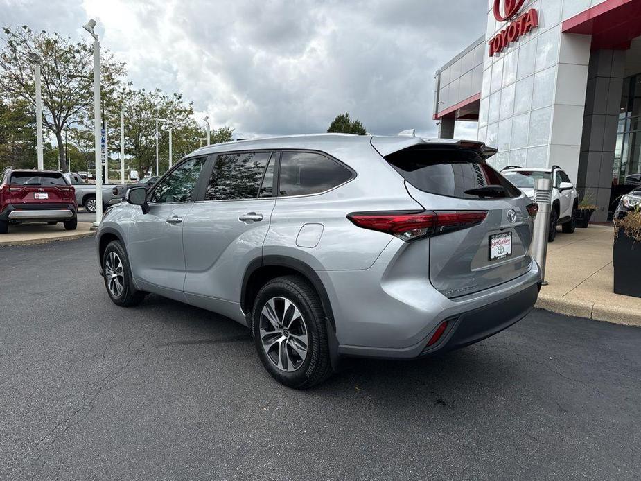 used 2023 Toyota Highlander car, priced at $38,092