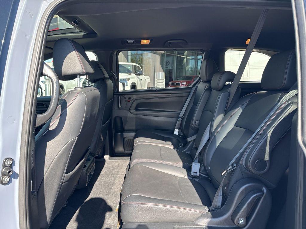 used 2023 Honda Odyssey car, priced at $35,326
