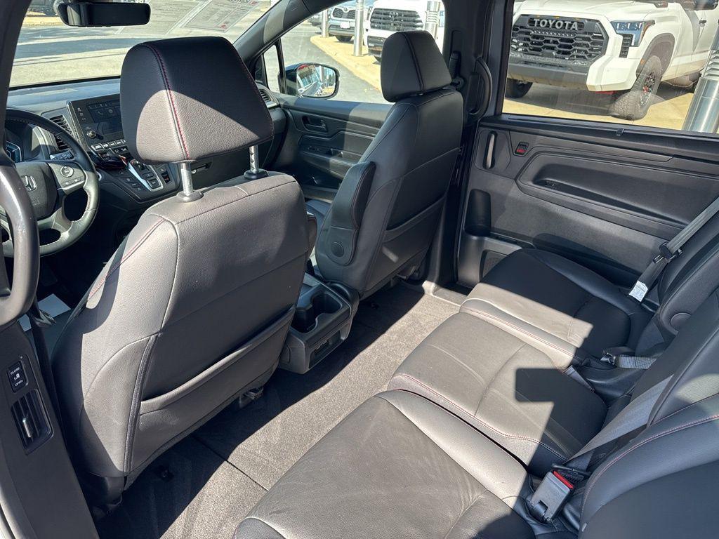 used 2023 Honda Odyssey car, priced at $35,326