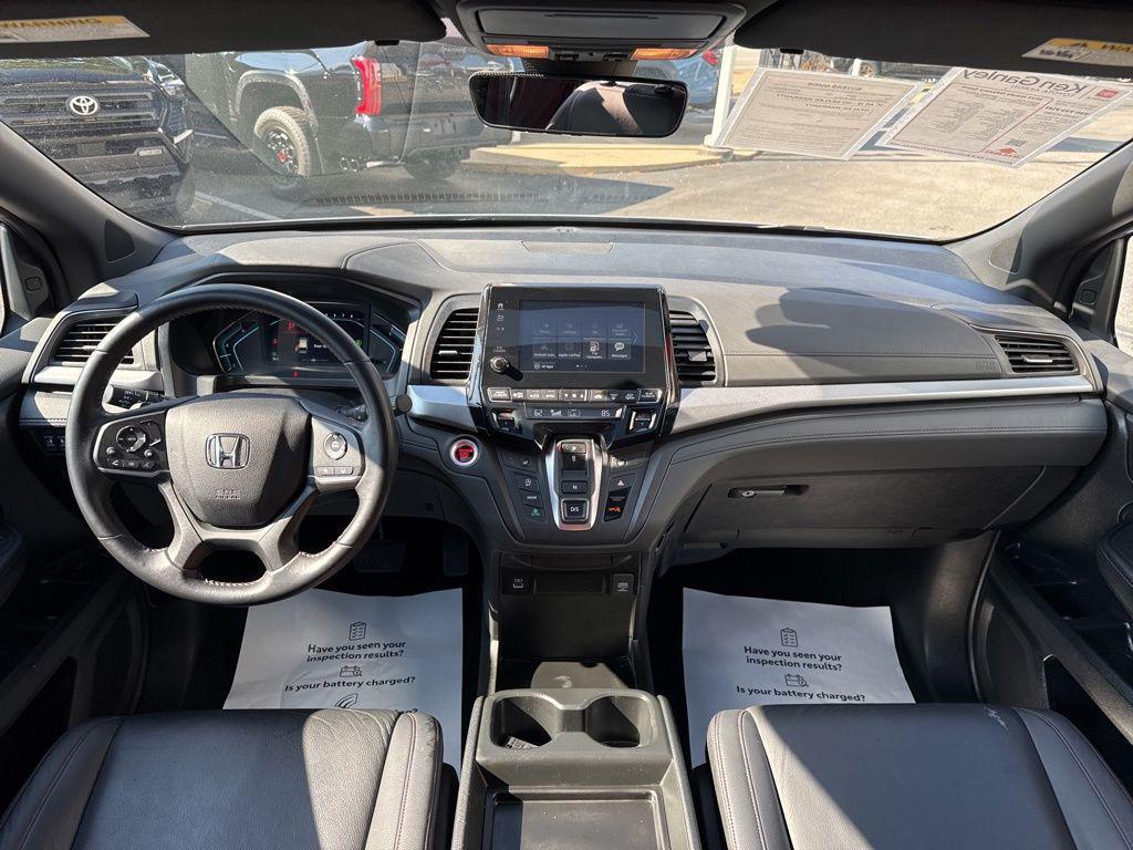 used 2023 Honda Odyssey car, priced at $35,326