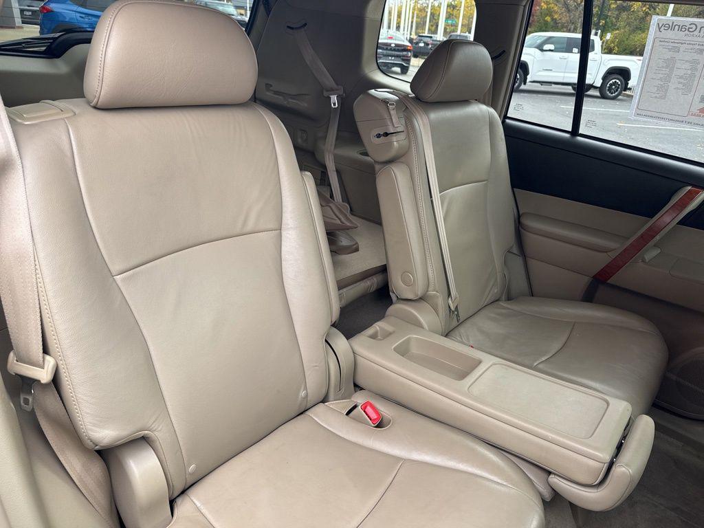 used 2010 Toyota Highlander car, priced at $11,987