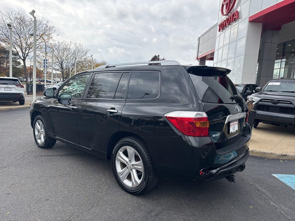 used 2010 Toyota Highlander car, priced at $11,987
