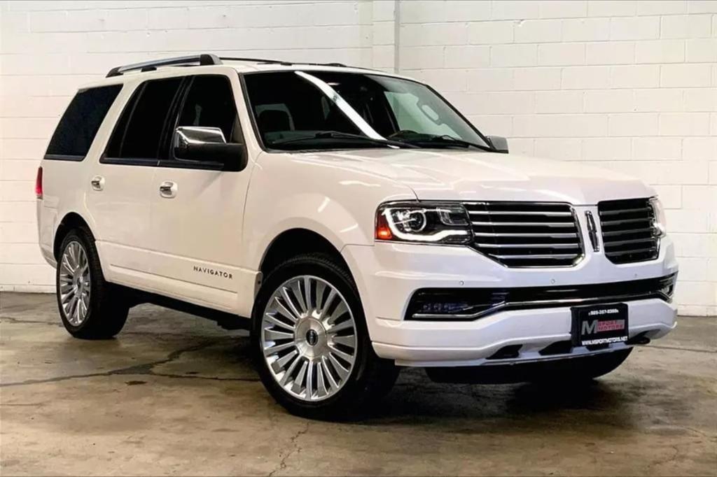 used 2017 Lincoln Navigator car, priced at $19,498