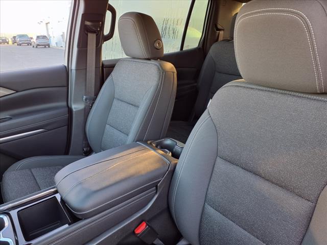new 2025 Chevrolet Traverse car, priced at $40,595