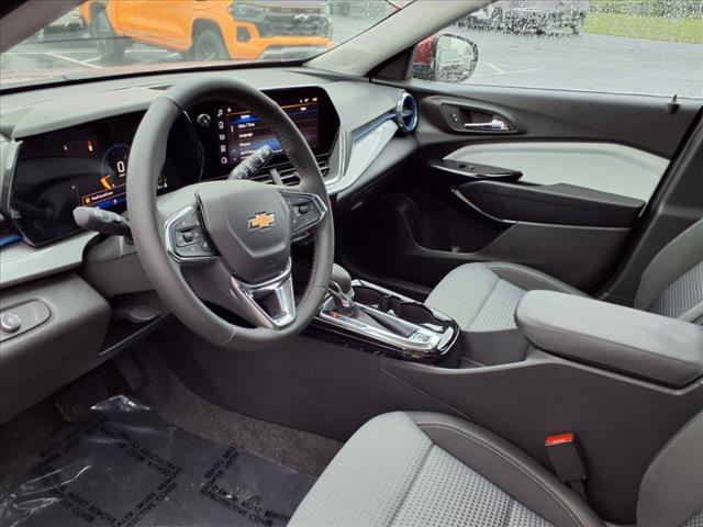 new 2025 Chevrolet Trax car, priced at $23,985
