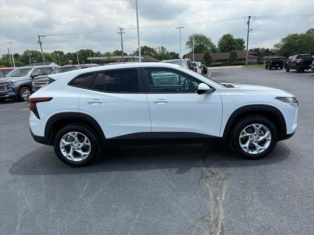 used 2025 Chevrolet Trax car, priced at $22,885