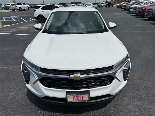 used 2025 Chevrolet Trax car, priced at $22,885