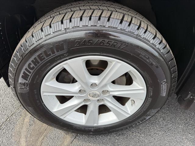 used 2013 Toyota Highlander car, priced at $13,590