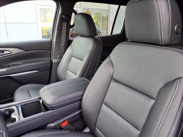 new 2025 Chevrolet Traverse car, priced at $48,060