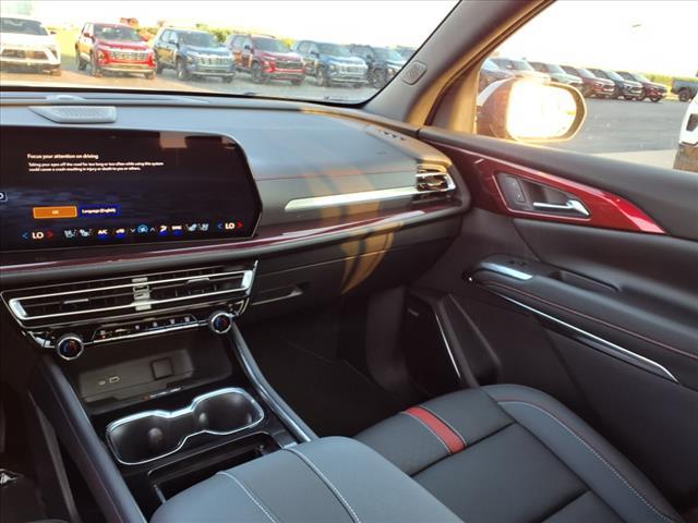 new 2025 Chevrolet Traverse car, priced at $57,195