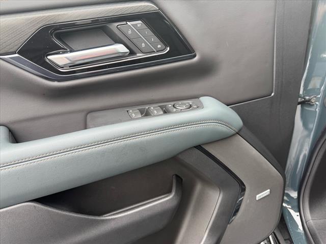 used 2025 GMC Yukon car, priced at $76,990