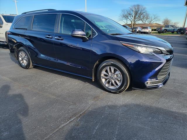 used 2023 Toyota Sienna car, priced at $48,990