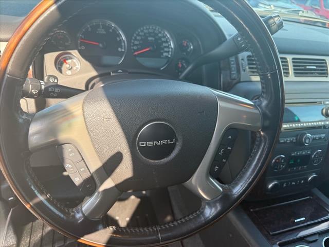 used 2009 GMC Yukon car, priced at $11,990