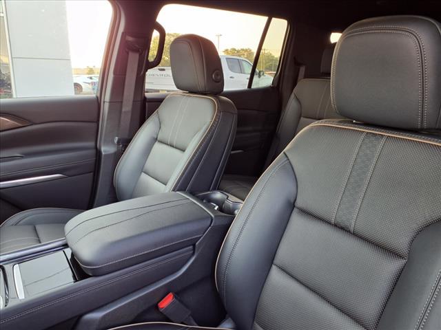 new 2025 Chevrolet Traverse car, priced at $55,395