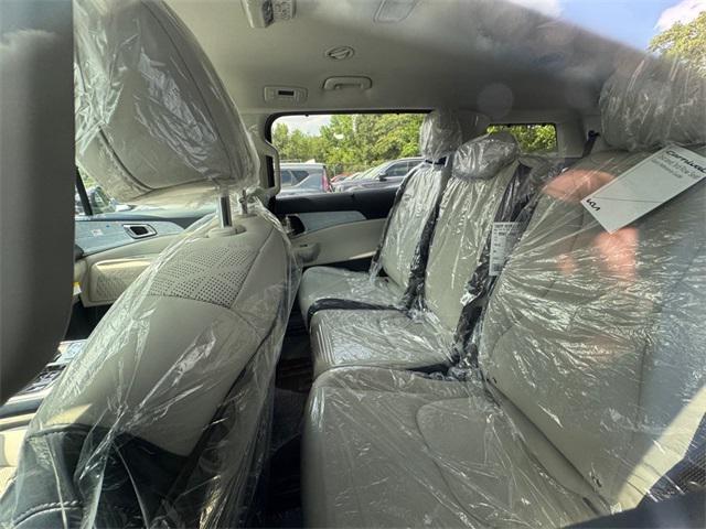 new 2025 Kia Carnival car, priced at $43,885