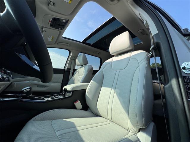new 2025 Kia Sorento car, priced at $45,895