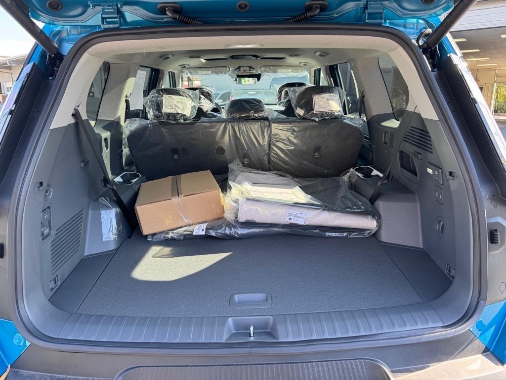 new 2026 Kia EV9 car, priced at $67,340