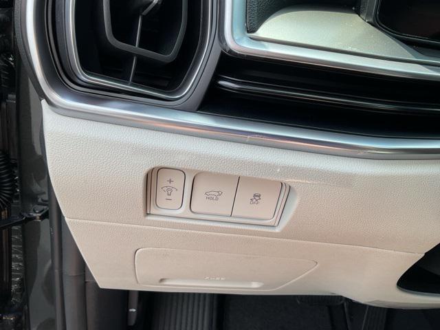 new 2025 Kia Sorento Hybrid car, priced at $40,795
