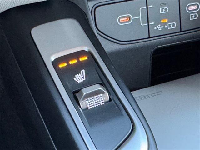 new 2025 Kia Sorento car, priced at $38,795