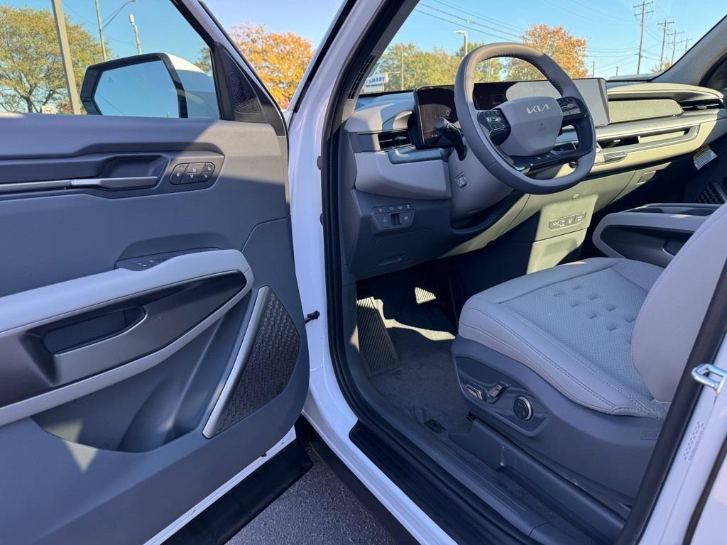 new 2026 Kia EV9 car, priced at $63,658