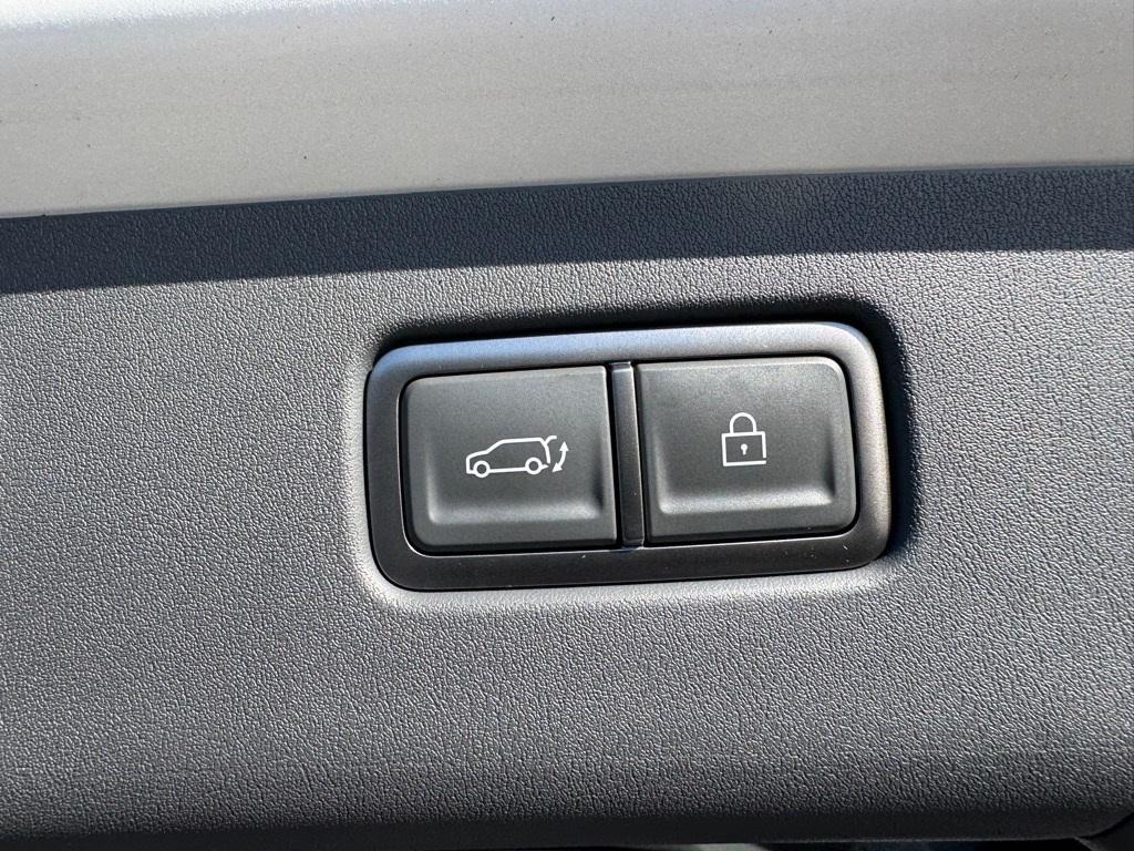 new 2026 Kia EV9 car, priced at $63,658