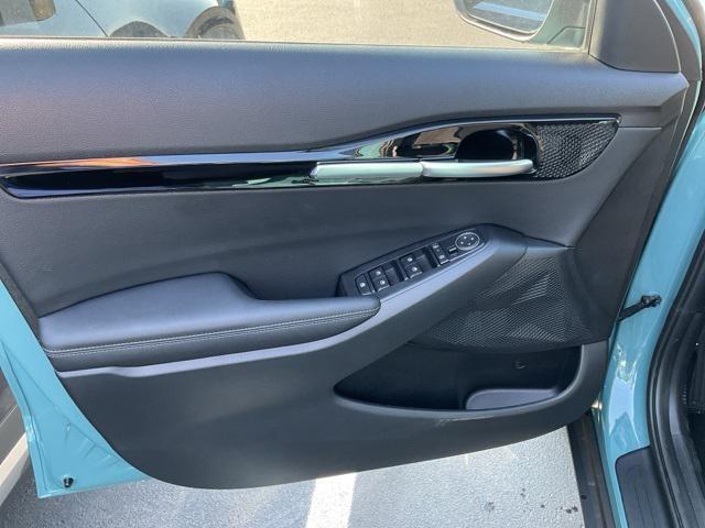 new 2025 Kia Seltos car, priced at $28,043