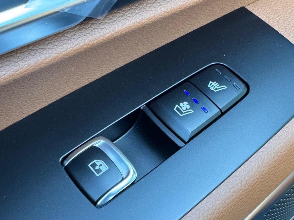 new 2025 Kia Telluride car, priced at $52,857