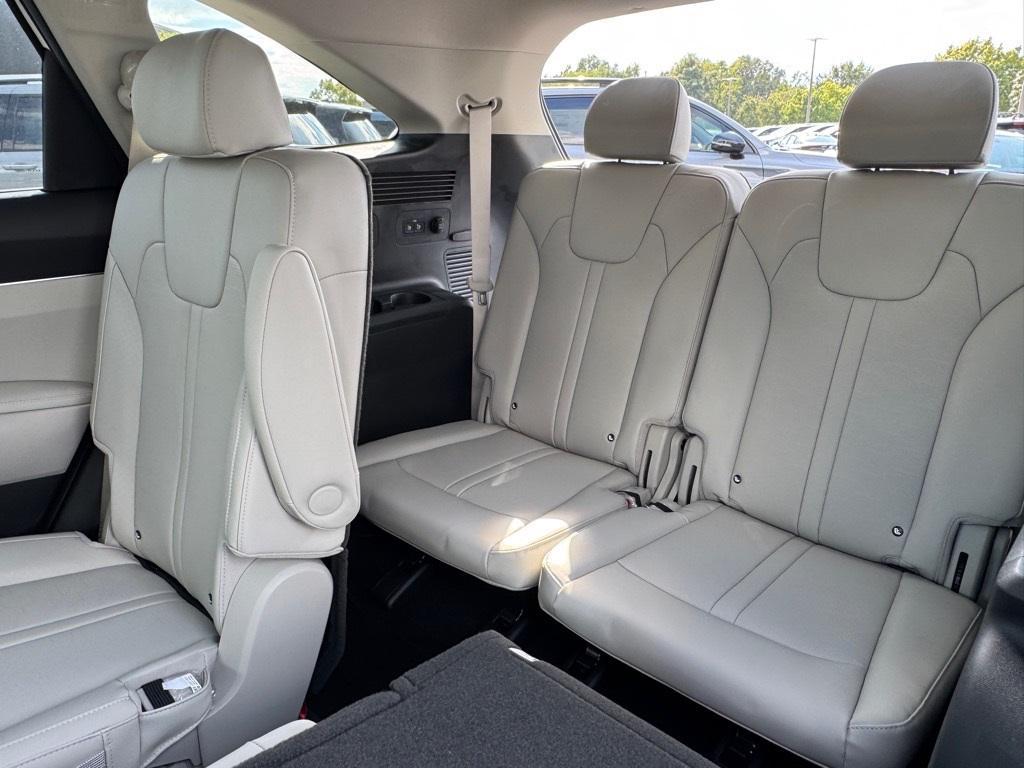 new 2025 Kia Sorento Hybrid car, priced at $40,604