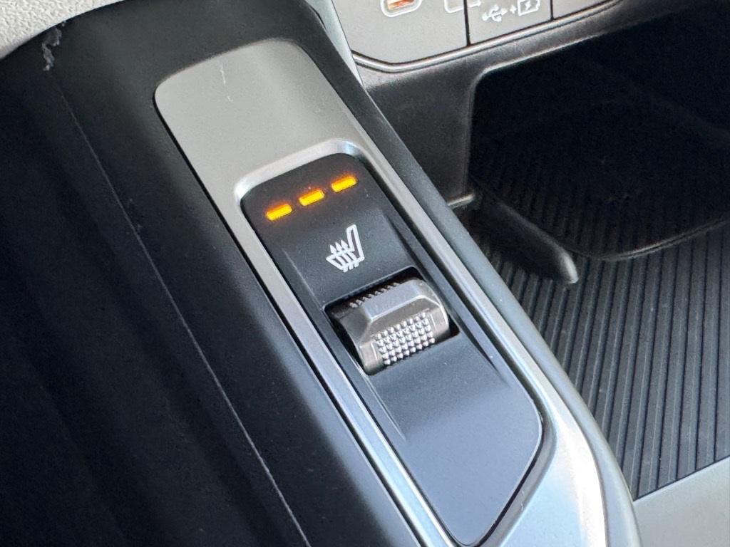 new 2025 Kia Sorento Hybrid car, priced at $40,604