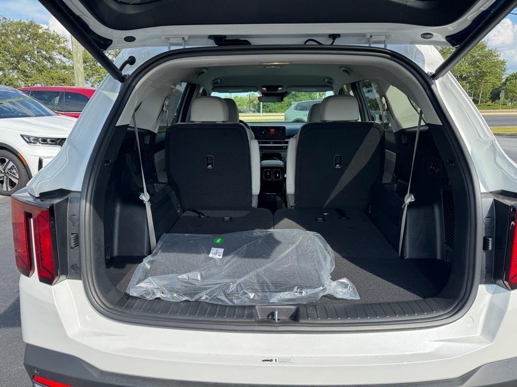 new 2025 Kia Sorento Hybrid car, priced at $40,604