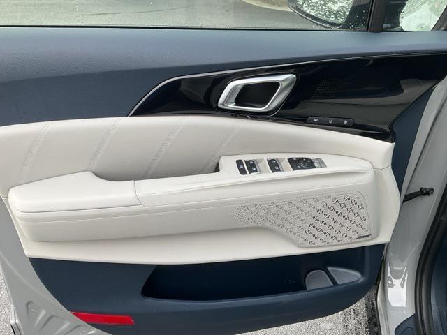 new 2025 Kia Carnival car, priced at $51,662