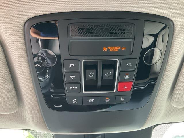 new 2025 Kia Carnival car, priced at $51,662