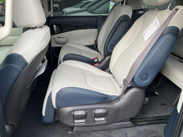 new 2025 Kia Carnival car, priced at $51,662