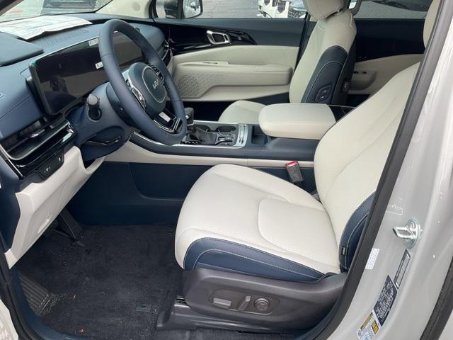 new 2025 Kia Carnival car, priced at $51,662
