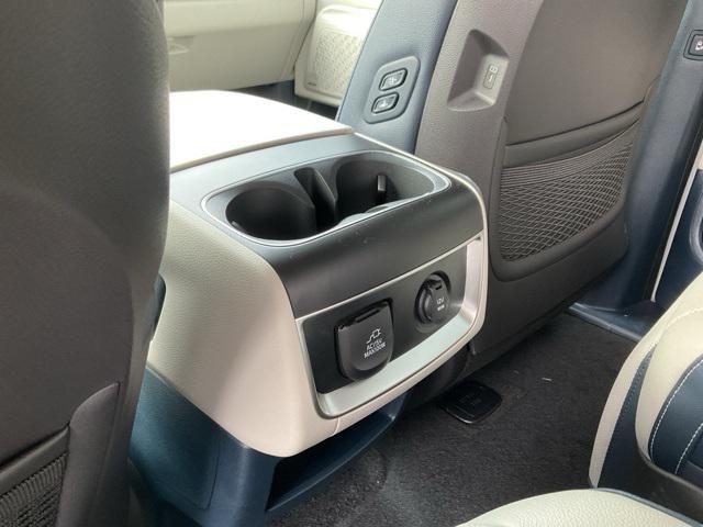 new 2025 Kia Carnival car, priced at $51,662