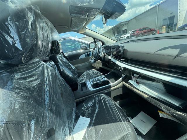 new 2026 Kia Carnival Hybrid car, priced at $42,690