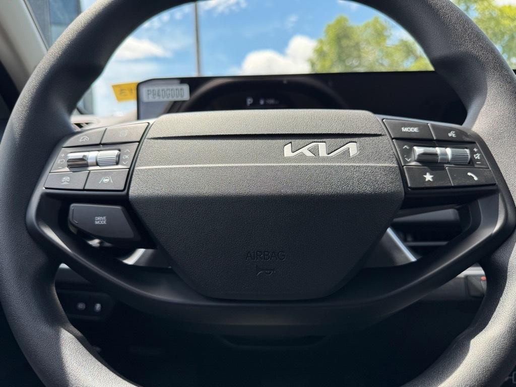 new 2025 Kia K4 car, priced at $23,652