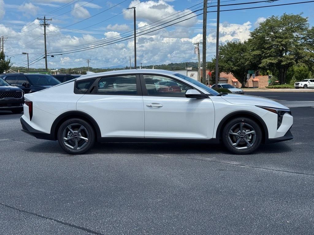 new 2025 Kia K4 car, priced at $23,652