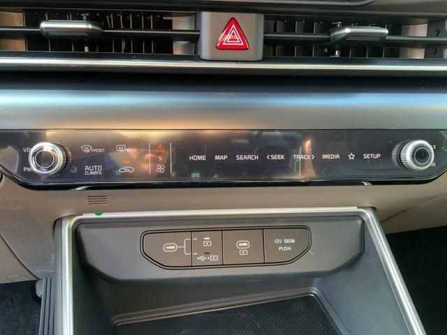 new 2025 Kia Carnival car, priced at $39,478