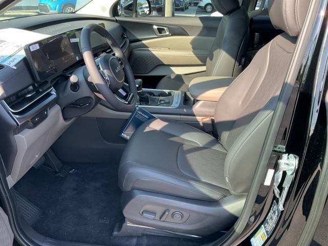 new 2025 Kia Carnival car, priced at $39,478