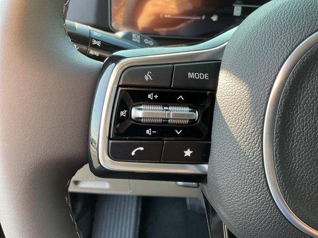 new 2025 Kia Carnival car, priced at $39,478