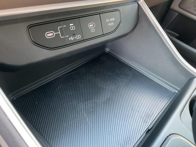 new 2025 Kia Carnival car, priced at $39,478