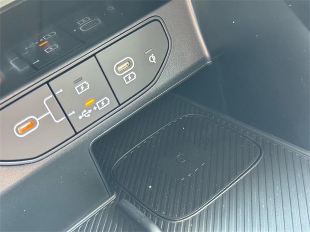 new 2025 Kia Sorento car, priced at $37,025